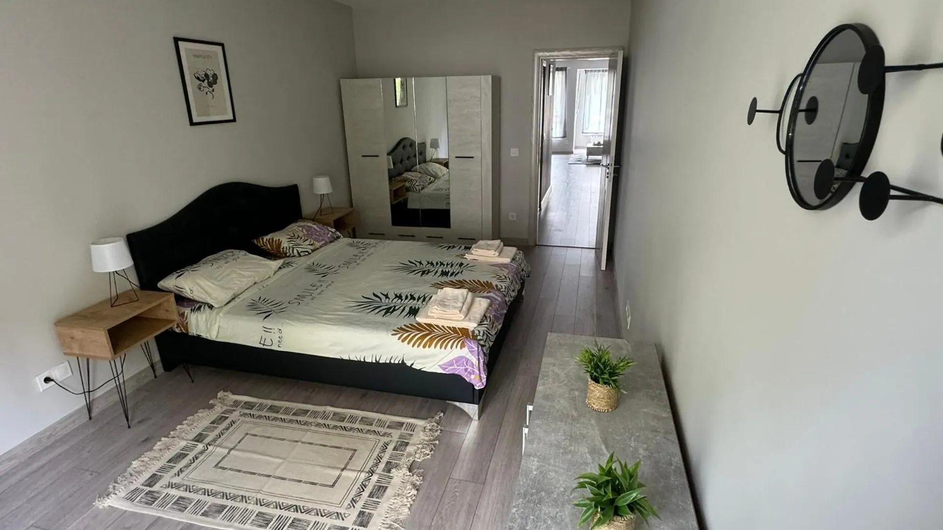 Apartment 2-Стаен Апартамент С Безплатен Паркинг На Топ Локация Sofia